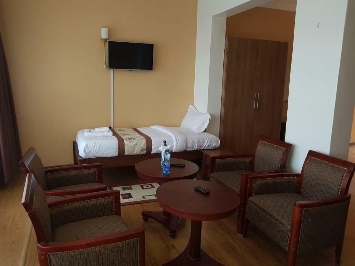 Esikar Gardens Hotel Narok 외부 사진